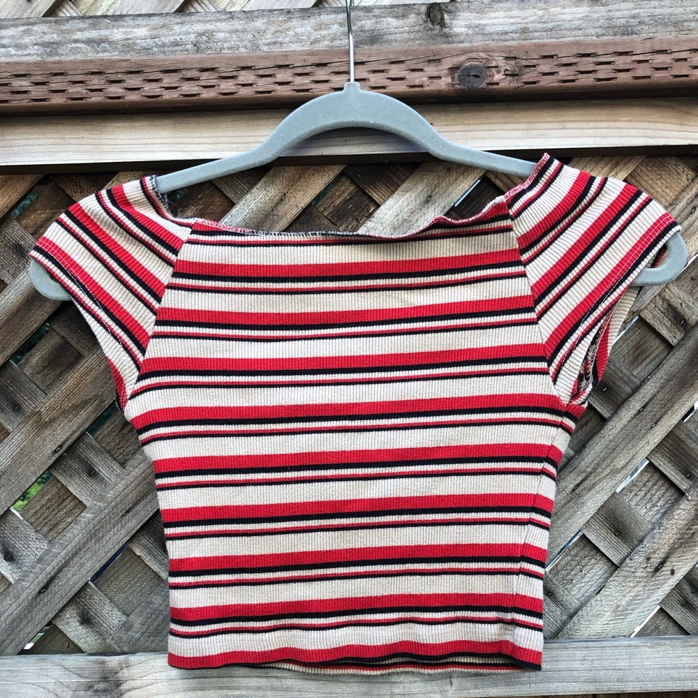 Brandy Melville off the shoulder crop top